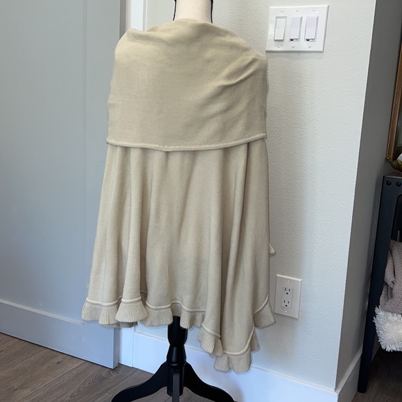 Cejon Poncho Light Camel / Ecru - Picture 2 of 4